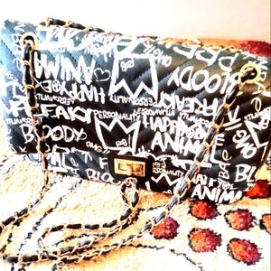 Graphic chain strap purse